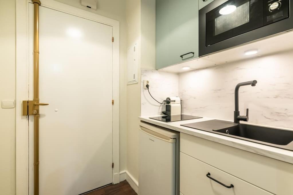 Appartement Proche Champs Elysees Paris Exterior photo